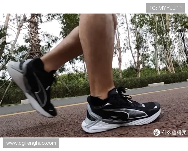 成都滑板队防反战术解析与实战应用全方位解读